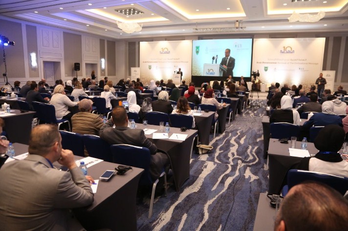 مفكرون وعلماء يبحثون في عمان سؤال