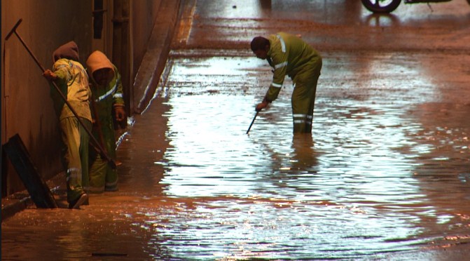 الأمانة تجهز ماتورات شفط مياه عملاقة