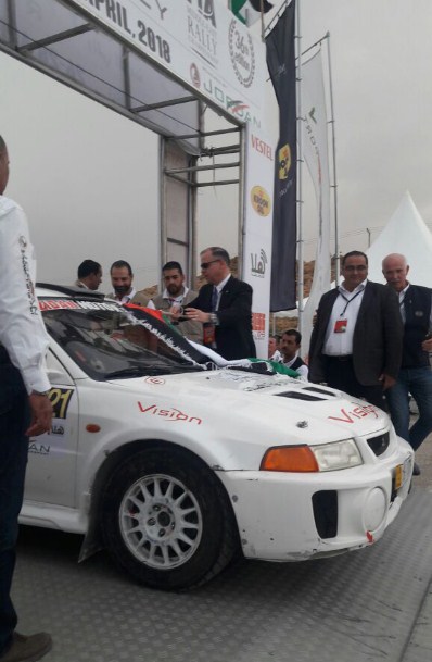 الأمير فيصل يعطي إشارة الانطلاق لرالي