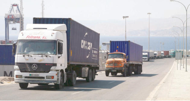 العراق.. ضبط حاويتين محملتين بعصير أردني