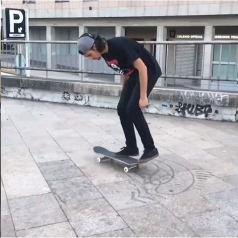 شاب كفيف يتفوق على المبصرين في