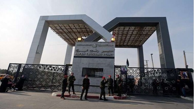 السلطات المصرية تقرر فتح معبر رفح