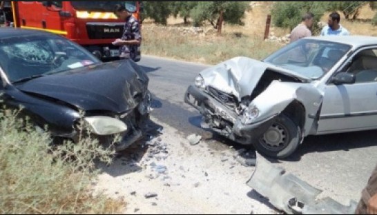 إصابة (4) أشخاص اثر حادث تصادم