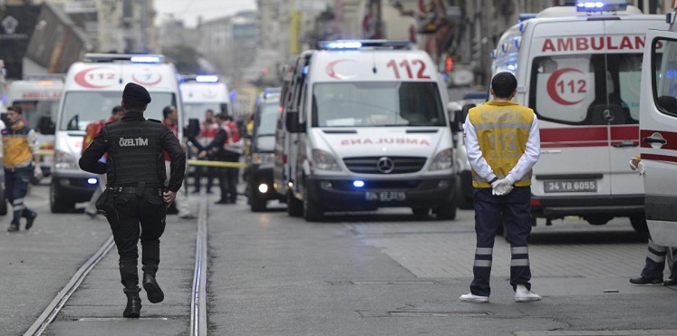 قتلى وجرحى بهجوم مسلح على مطعم