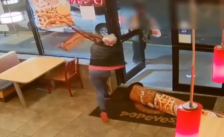 بالفيديو .. لم تحصل على مشروب