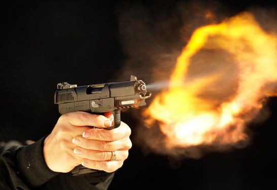 احتال عليه وعندما طالبه باسترداد المبلغ