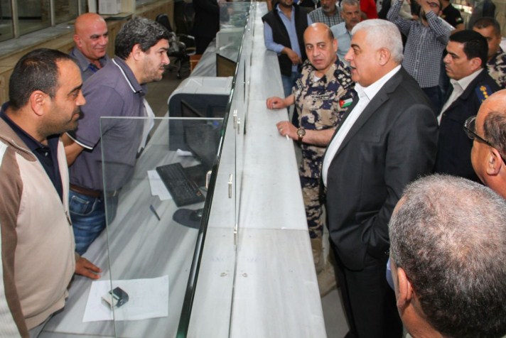 الحمود يتفقد استعدادات جمرك عمان لشهر