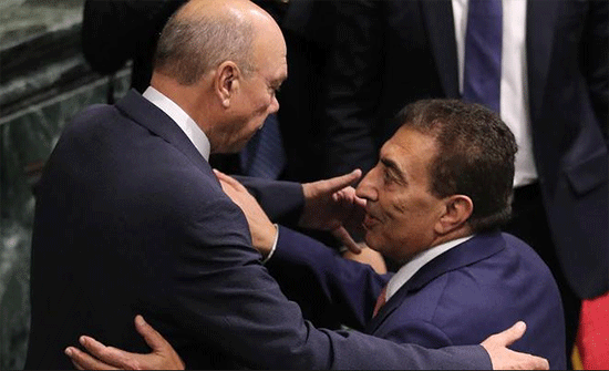 الفايز هاتف الطراونة عقب جلسة شهدت