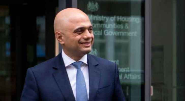 كيف بات نجل سائق حافلة باكستاني