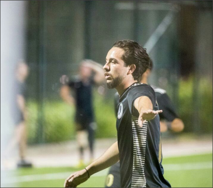 الأمير الحسين.. ومباراة كرة