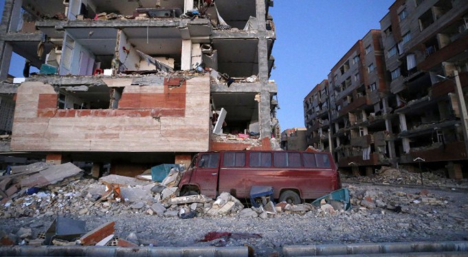 زلزال بقوة 5.3 يضرب غرب ايران