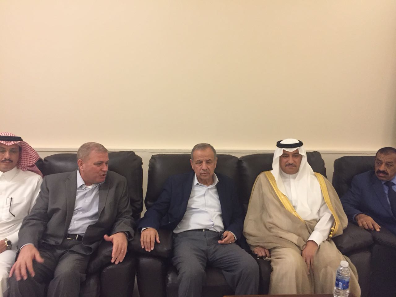 السفير السعودي يعزي بوفاة والد النائبين