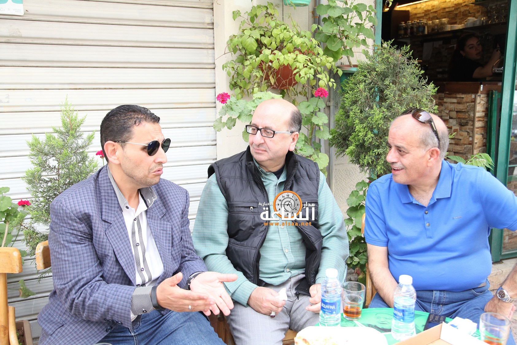 سياسيون ومثقفون أردنيون على «قعدة رصيف»