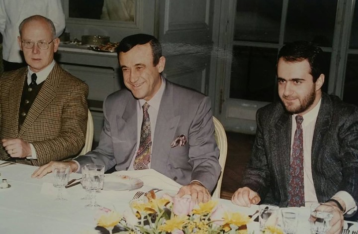 نجل رفعت الأسد: أخي هدّدني بحفر