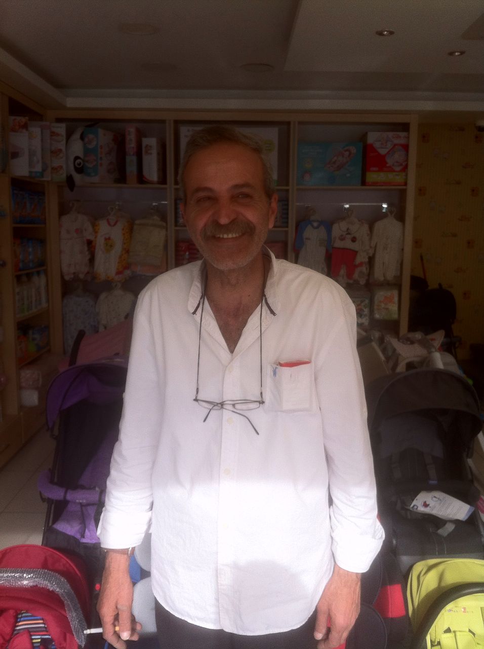 لماذا لم يعطلوا في عيدهم ؟