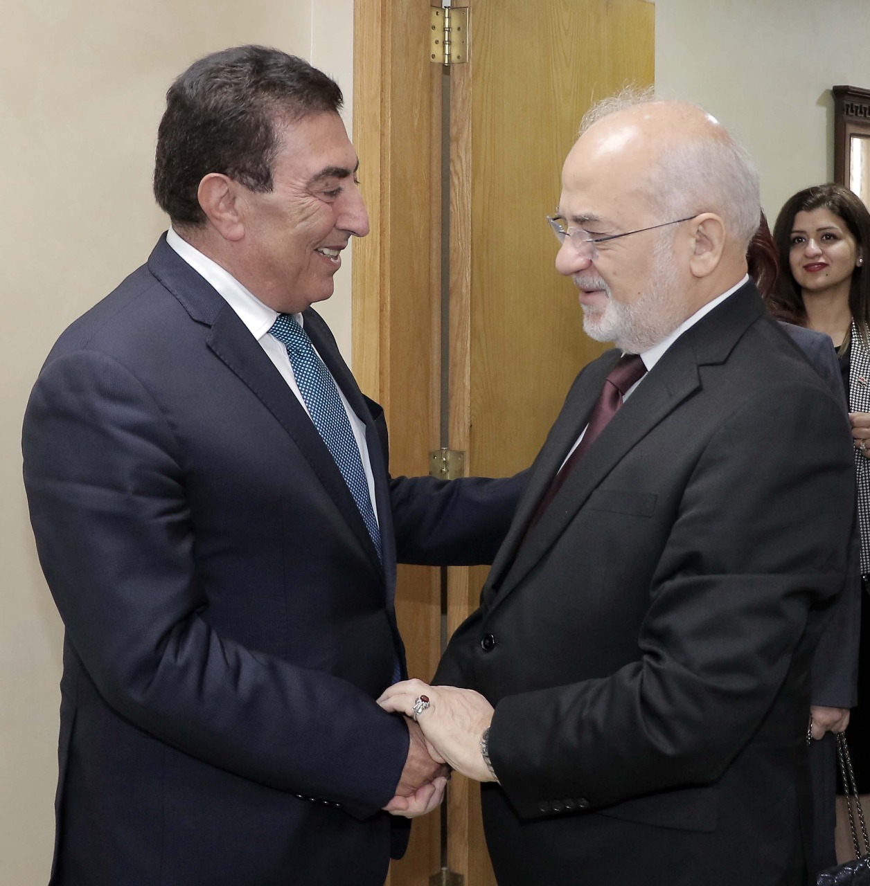 الجعفري للطراونة: موقف الملك الشجاع لن