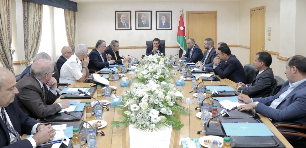 وزير يوناني للطراونة: نتطلع للأردن ليكون