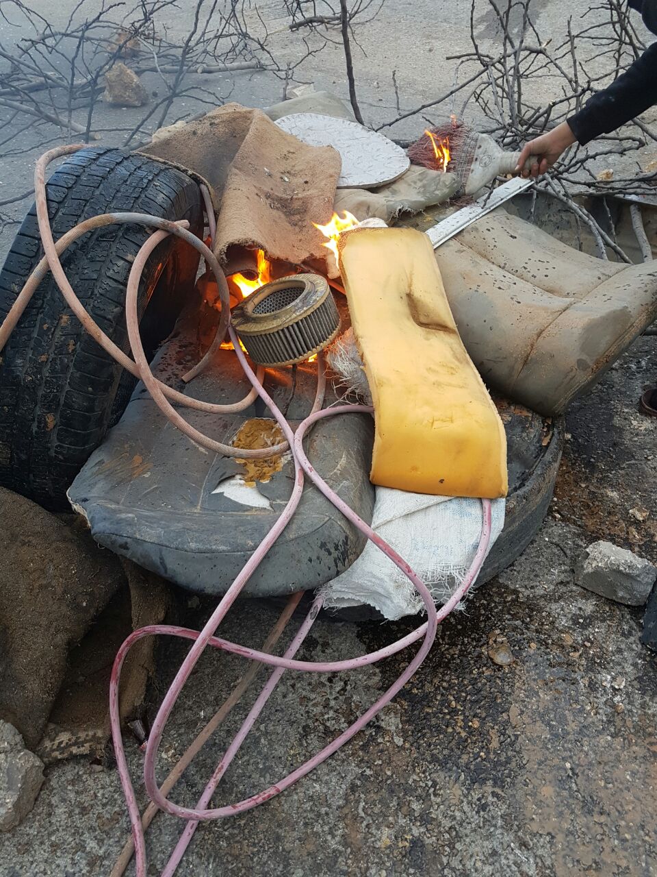 وفاة ضابط أمن بمداهمة شاحنة لمنزله