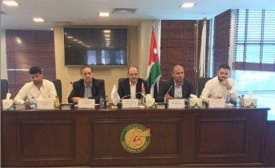 اجتماع يناقش قضايا قطاع الالبسة والاحذية