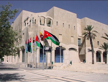 الأمانة تواصل حملات إزالة اليافطات واللوحات