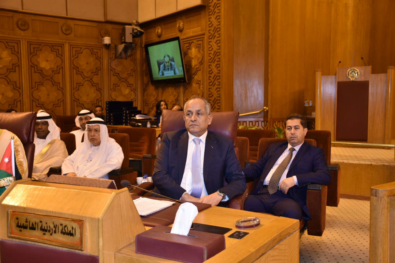 العايد يشارك في اجتماع مجلس وزراء