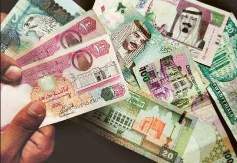 مسؤول بحريني يدعو لعملة خليجية موحدة