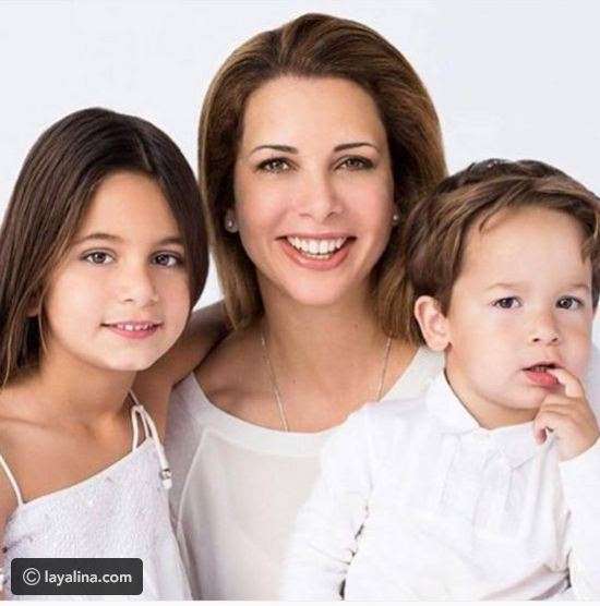 صورة للأميرة هيا بنت الحسين وطفليها