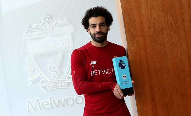 محمد صلاح يتوج بجائزة لاعب الشهر