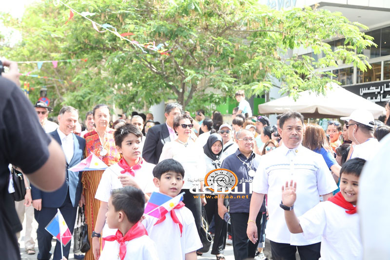 ماذا فعل الفلبينيون في شارع الوكالات