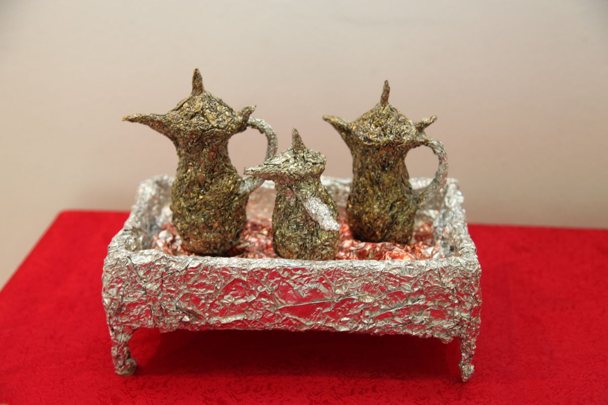 مصور اردني يطوع ’الاوراق المعدنية‘ الى