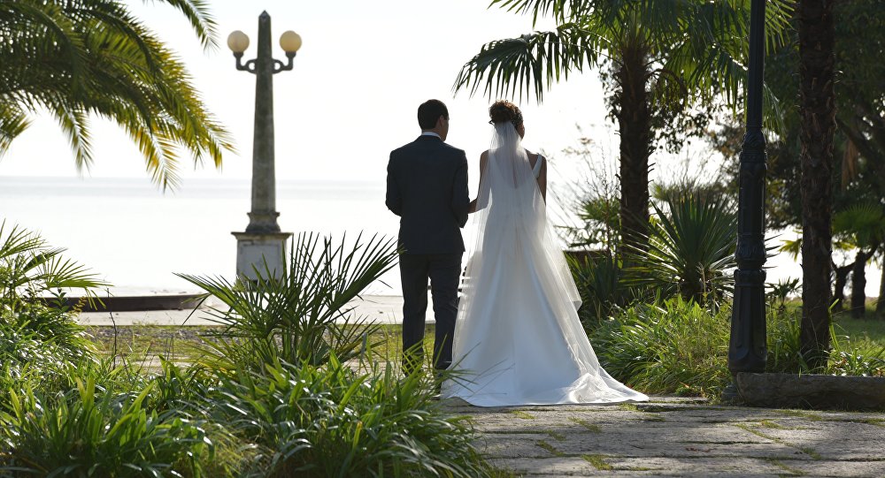 أخيرا.. . دراسة تكشف ميزة للزواج