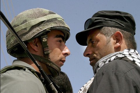 تحركات فلسطينية لمحاكمة مسؤولين إسرائيليين