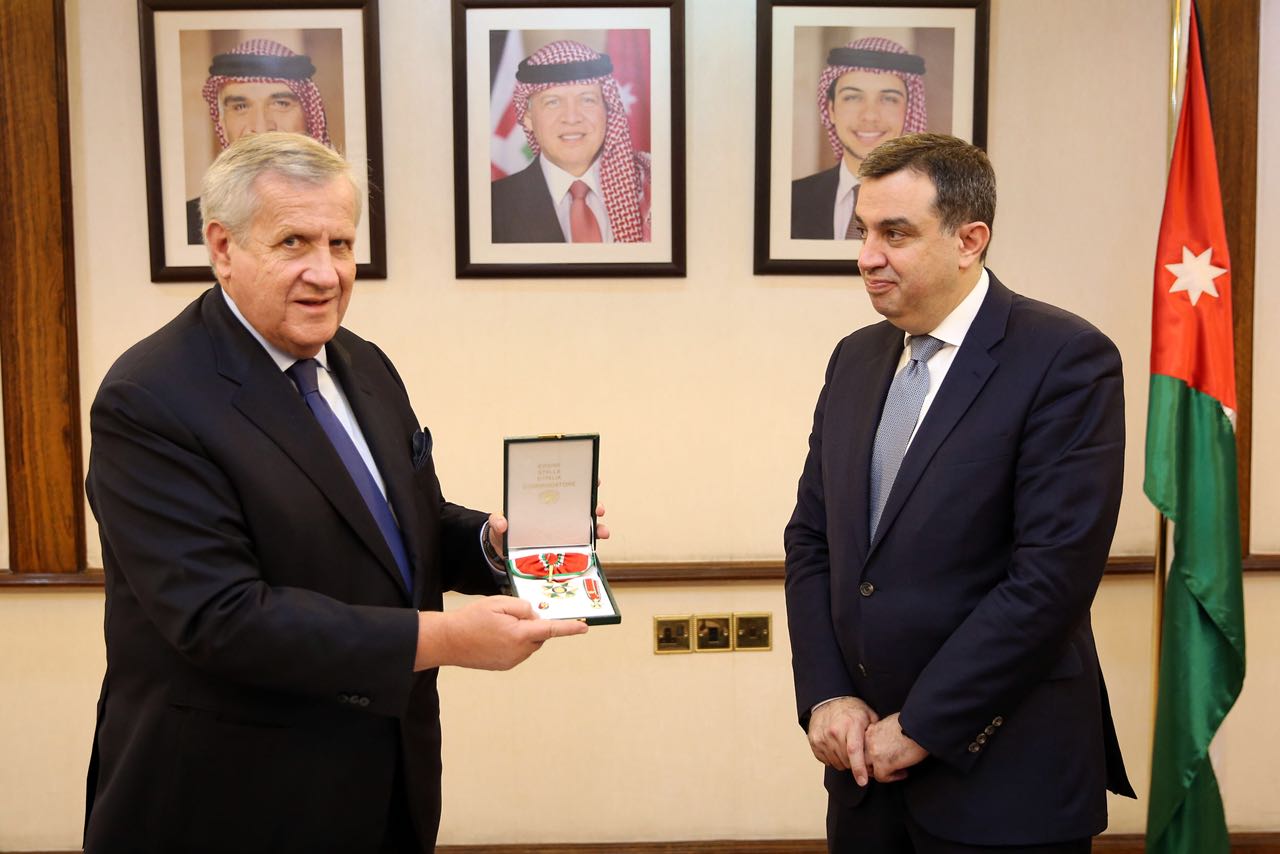 الرئيس الايطالي يمنح فاخوري وسام شرف