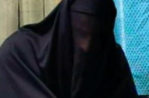 القبض على سوري يرتدي نقابا وعباءة