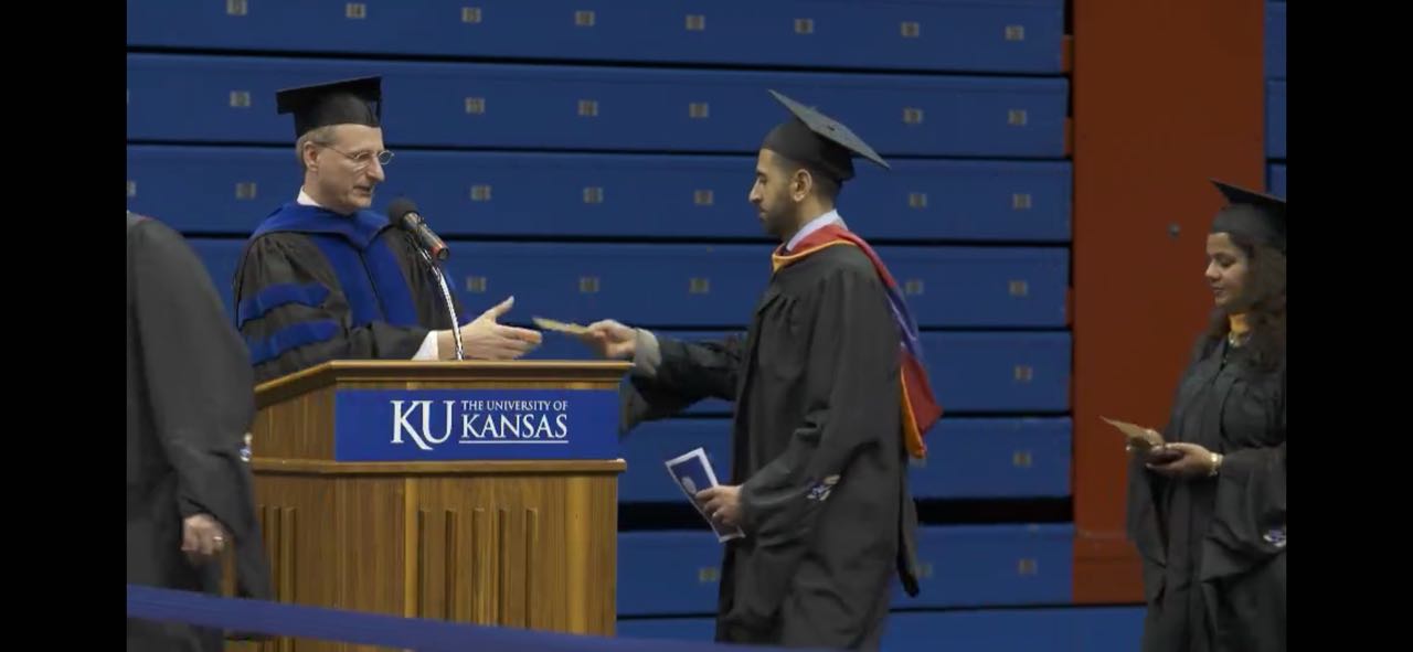 ايهاب عبدالحق يحصل على ماجستير ادارة