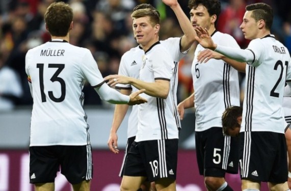 بالأسماء: نوير ضمن قائمة ألمانيا المبدئية