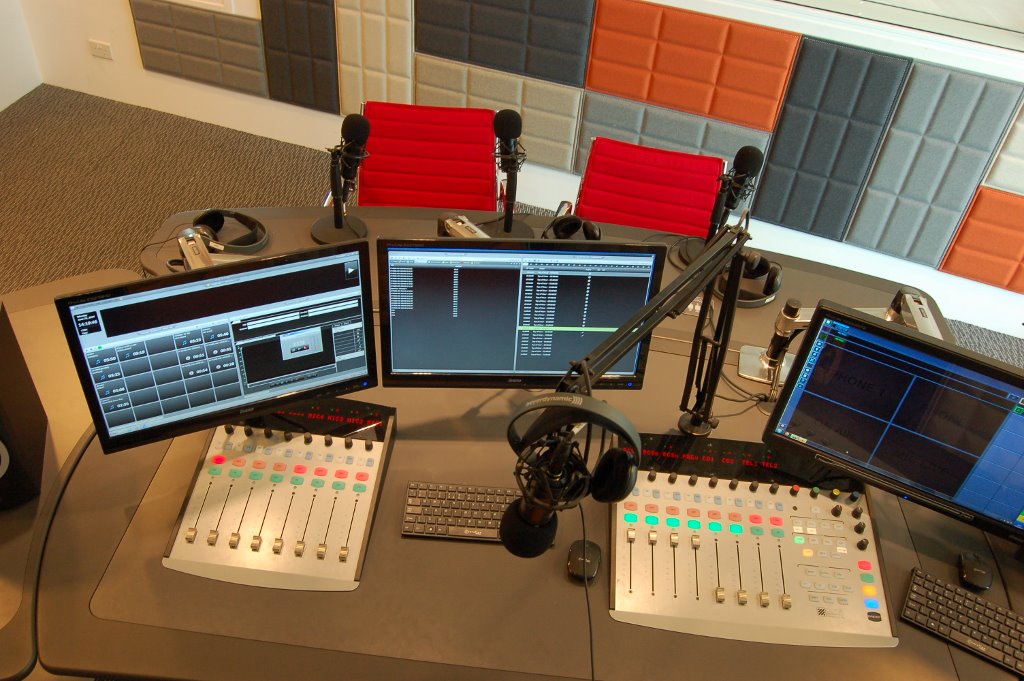 تعليمات معدلة لمحطات البث الاذاعي والتلفزيوني