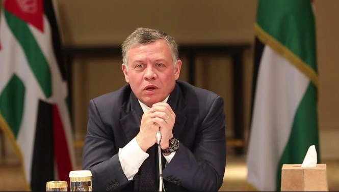 بتوجيهات ملكية.. مساعدات مالية لقرابة 30