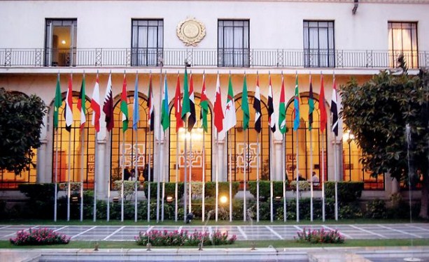 الجامعة العربية تبحث استدعاء السفراء من