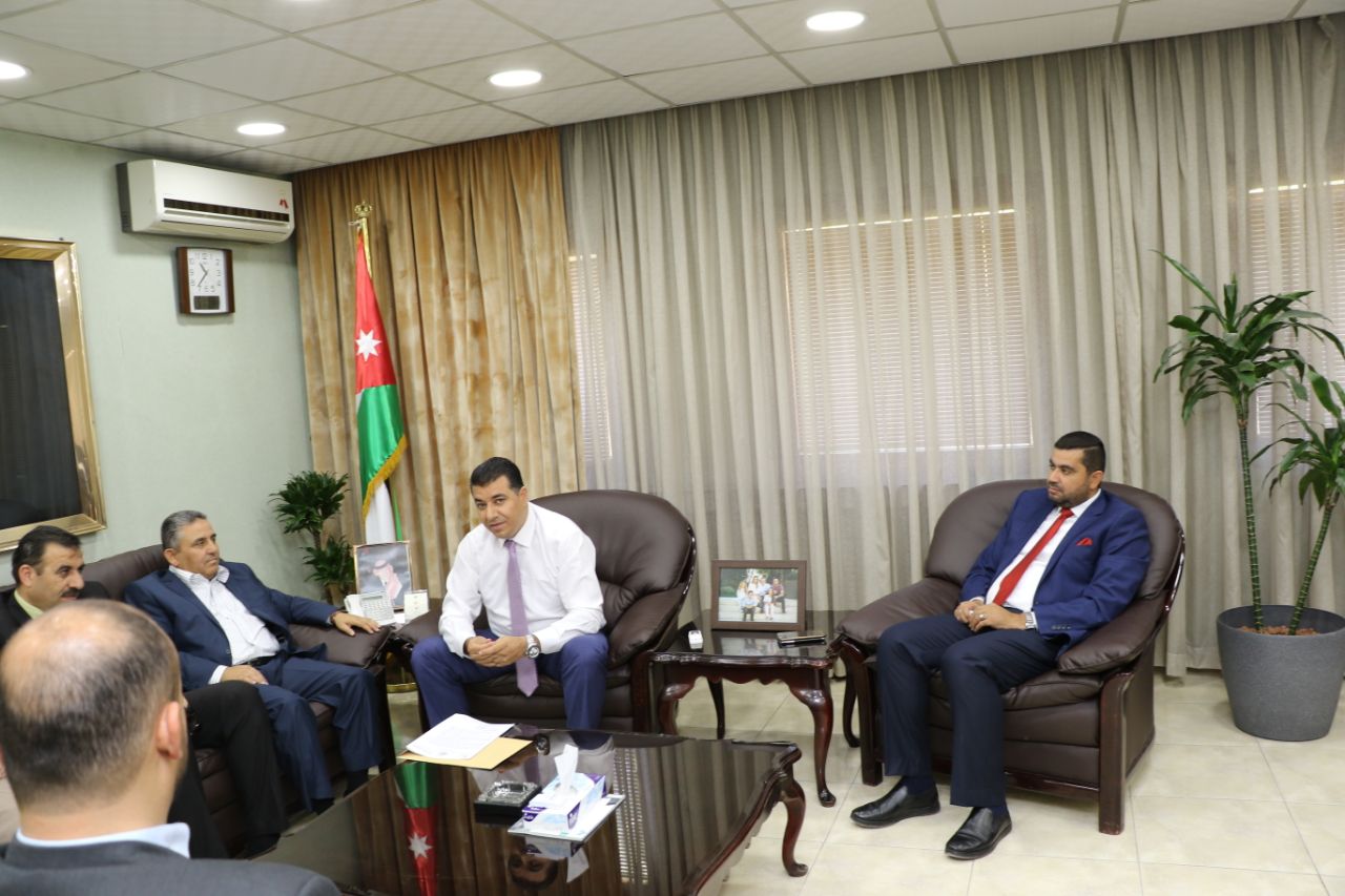 الفلاحات يسلم الحنيفات مذكرة بمطالب «المهندسين