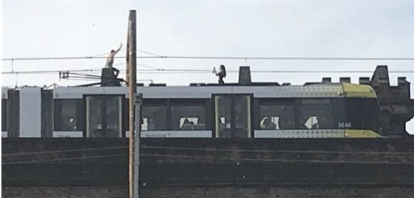 هل هذه أخطر صورة تذكارية في