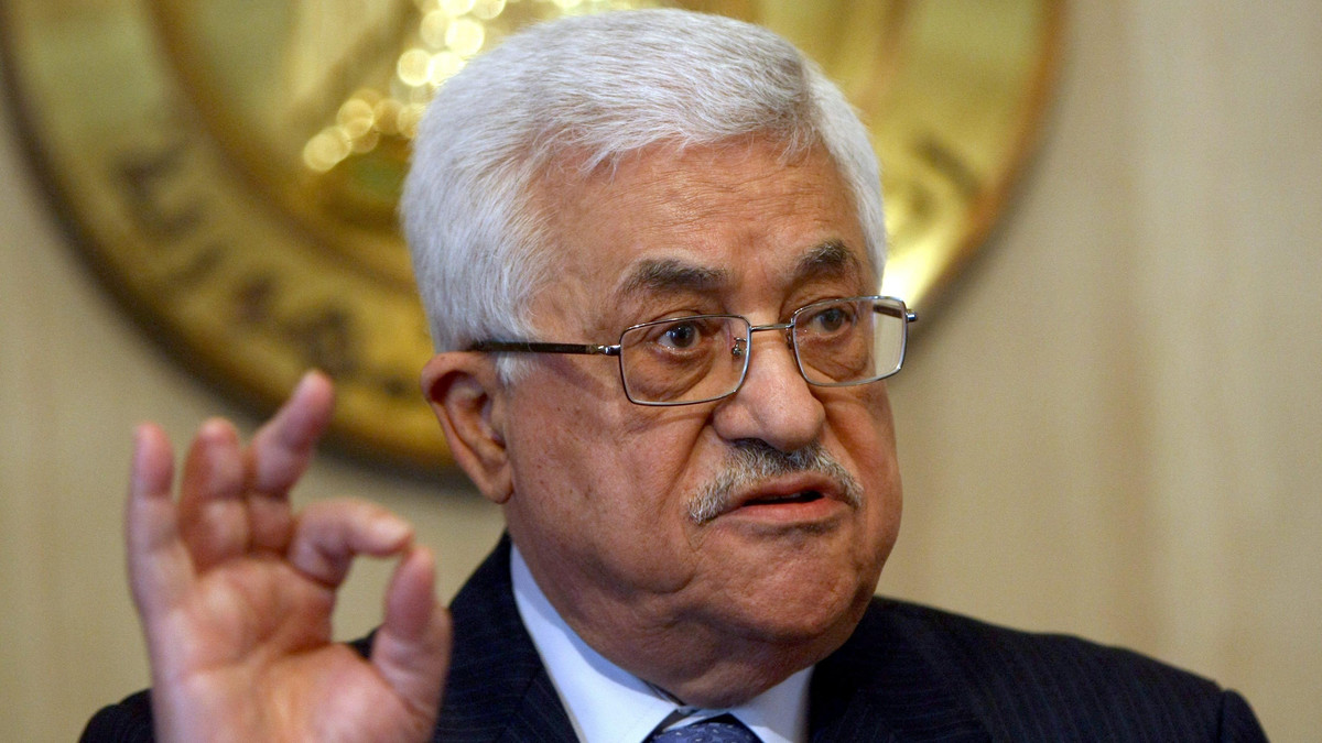 عباس يجري فحوصات طبية مستعجلة للمرة