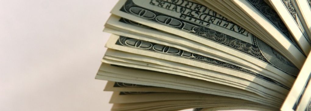 الدولار يقلص مكاسبه بعد بيان مجلس