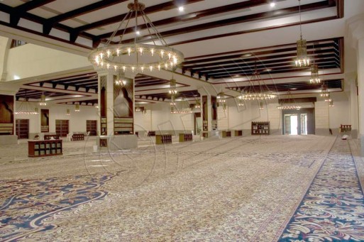 الملك يوجه بتجديد فرش 14 مسجدا