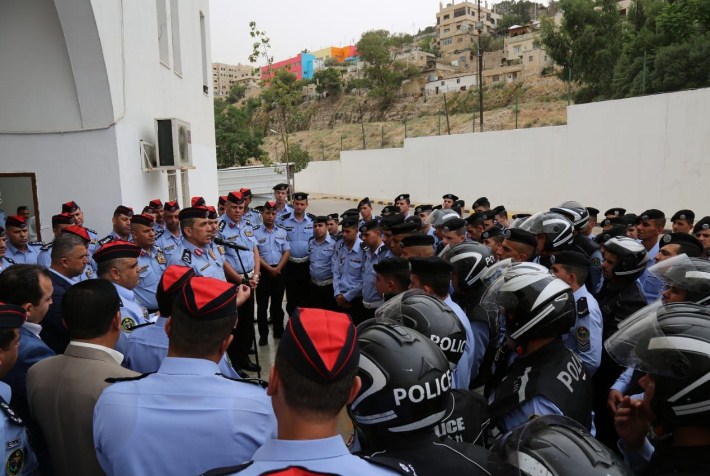 الحمود يؤكد على ضرورة تطبيق كافة