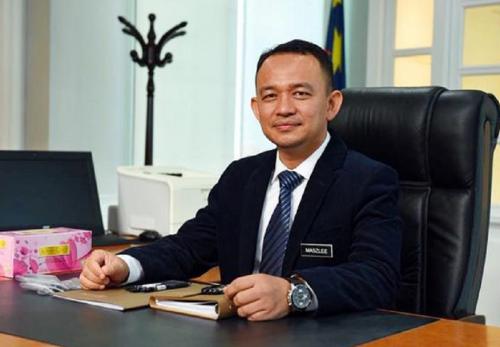 وزير التربية الماليزي الجديد خريج جامعة