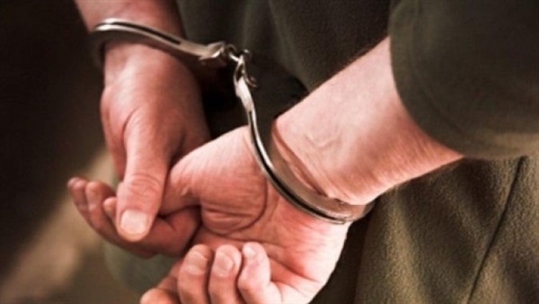 ضبط شخص يبيع الخمور في رمضان