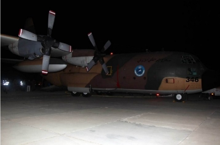 طائرة إخلاء طبي تنقل مواطنا من