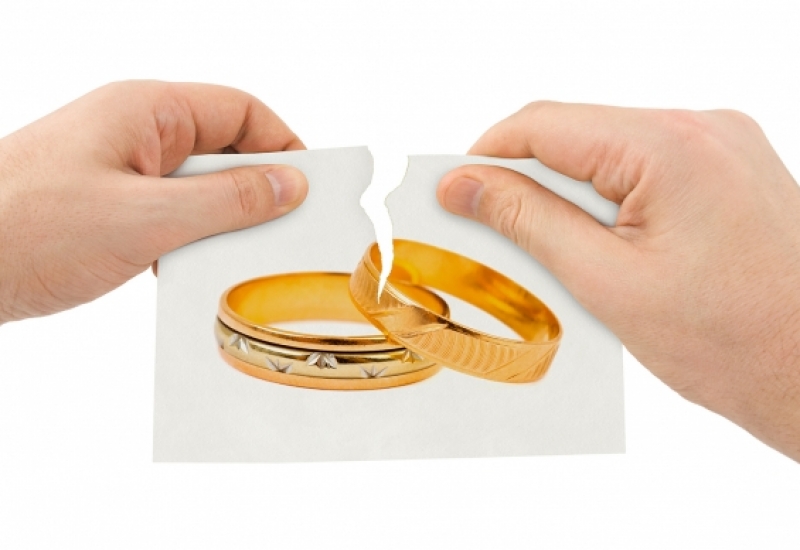 عريس يطلق زوجته بعد 15 دقيقة