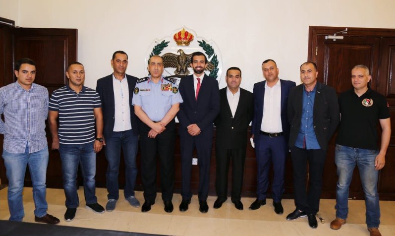 الحمود يكرم عناصر من «البحث الجنائي»